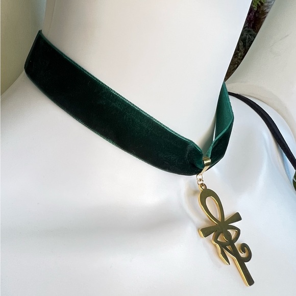 Ankh Pendant Choker - Ancient Egyptian Velvet Choker - Protection Choker - Picture 8 of 9